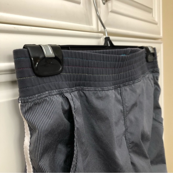 EUC Ivivva lightweight crop track pants - Picture 12 of 13